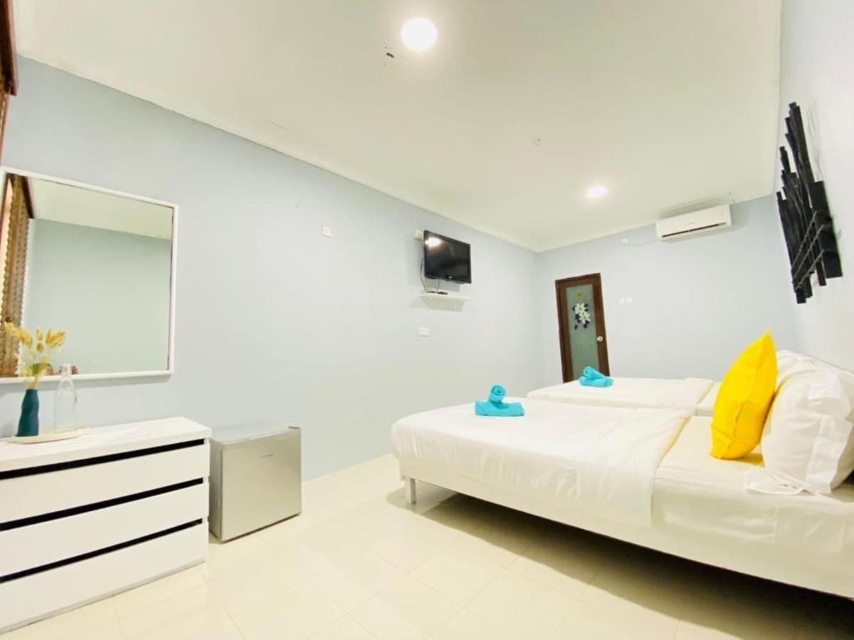 Fat Mermaid Guesthouse Pantai Cenang  Eksteriør billede